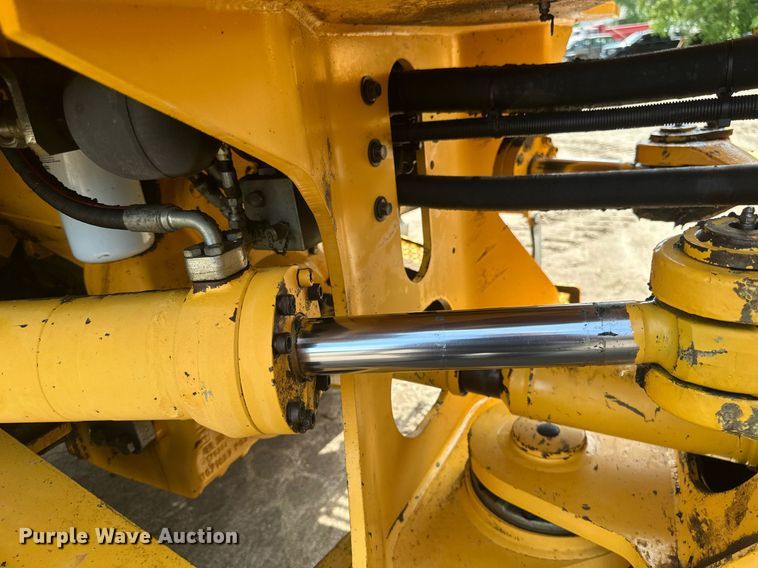 image for item EB2663 2004 Volvo L180E wheel loader