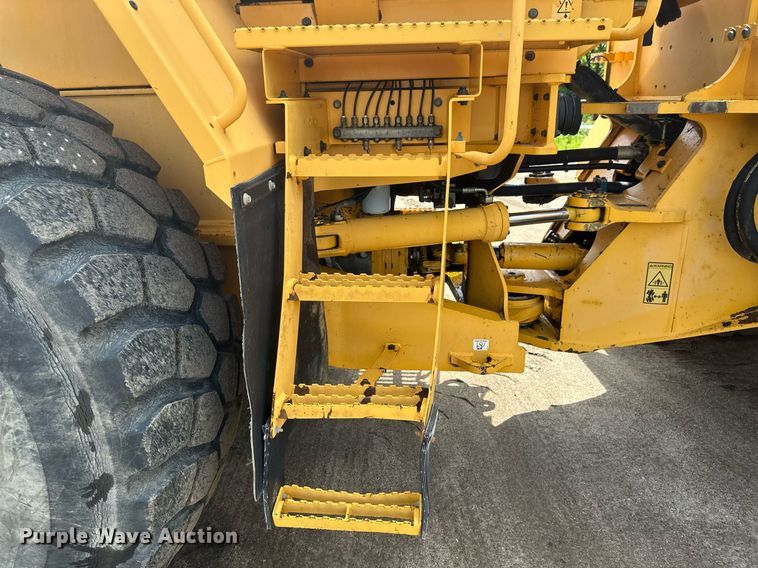 image for item EB2663 2004 Volvo L180E wheel loader