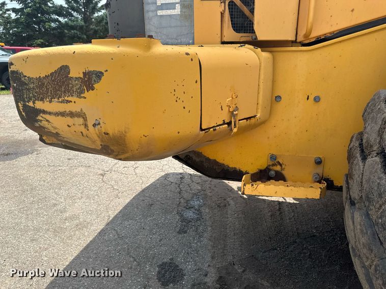 image for item EB2663 2004 Volvo L180E wheel loader