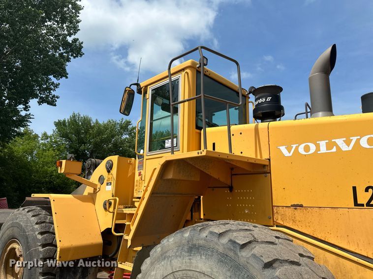 image for item EB2663 2004 Volvo L180E wheel loader