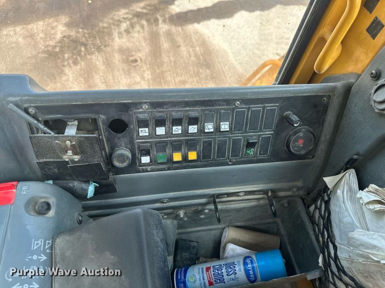 image for item EB2663 2004 Volvo L180E wheel loader