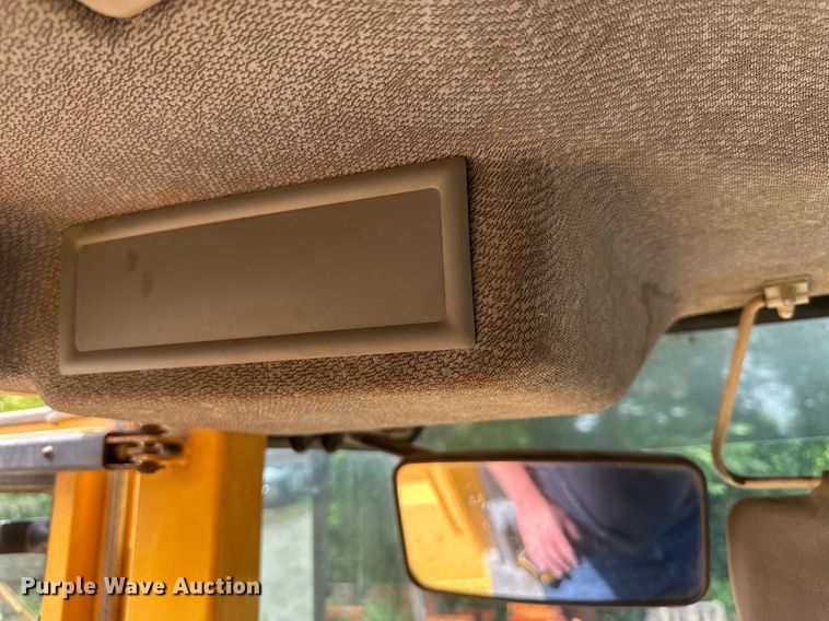 image for item EB2663 2004 Volvo L180E wheel loader