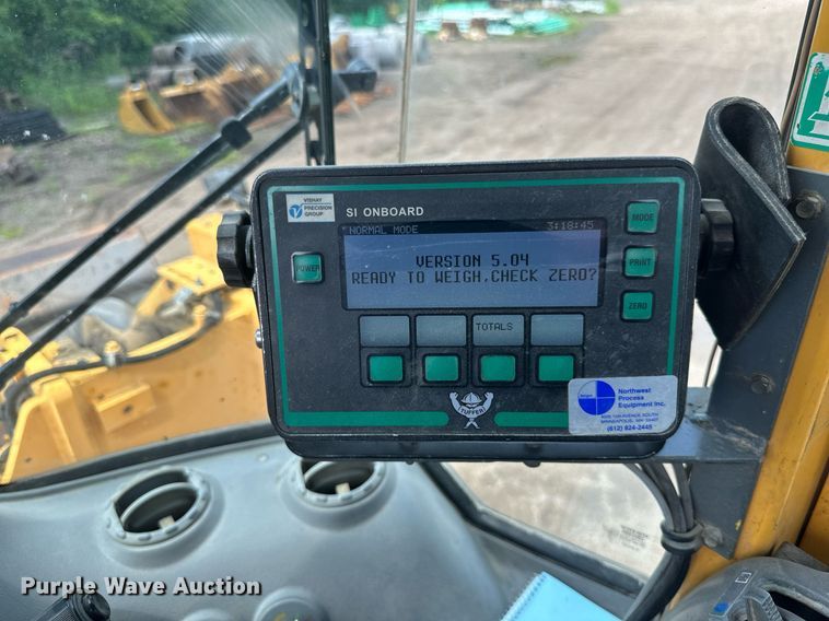 image for item EB2663 2004 Volvo L180E wheel loader