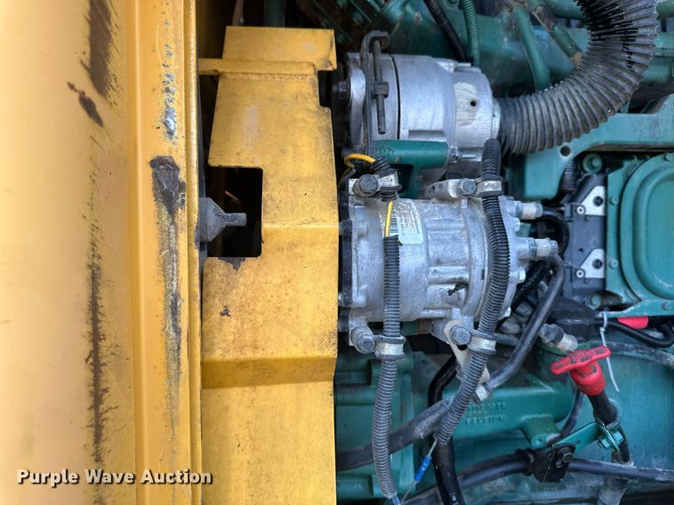 image for item EB2663 2004 Volvo L180E wheel loader