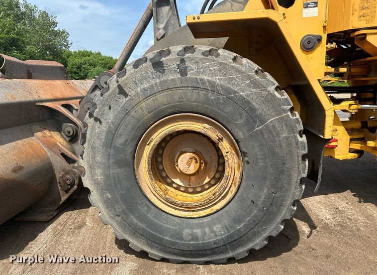 image for item EB2663 2004 Volvo L180E wheel loader