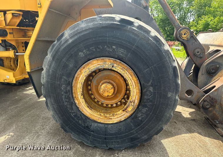 image for item EB2663 2004 Volvo L180E wheel loader