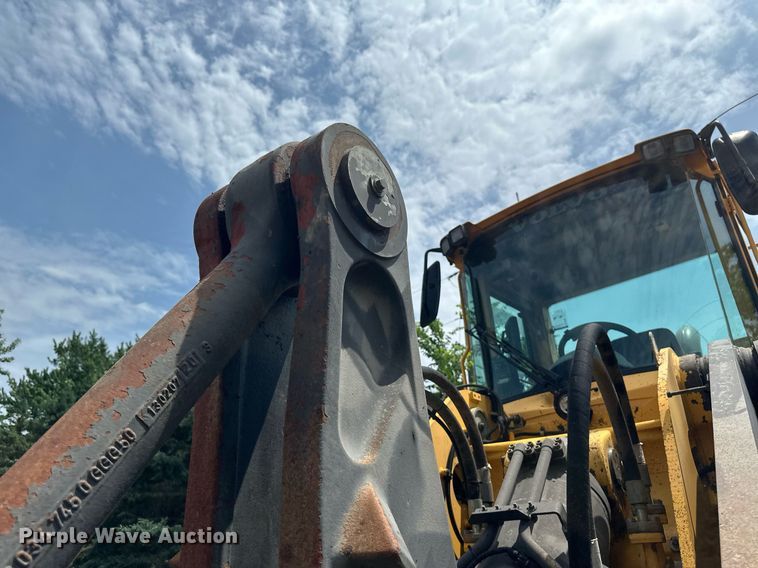 image for item EB2664 Volvo L180E wheel loader