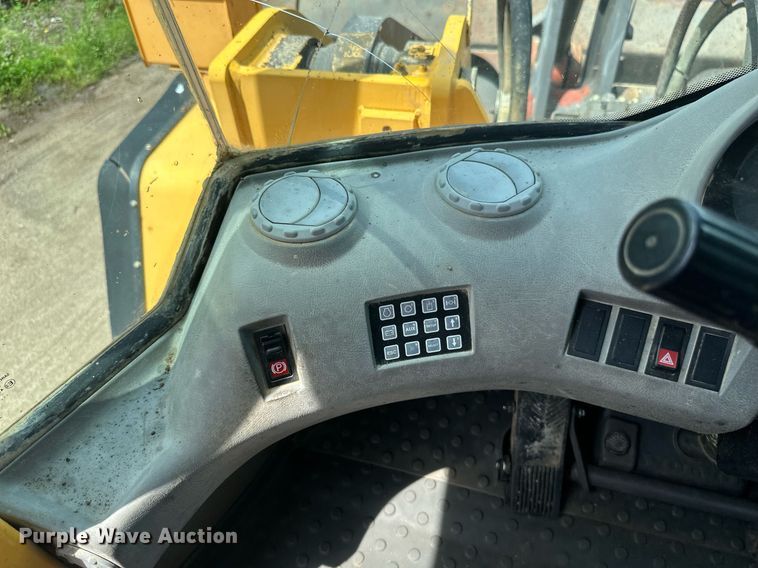 image for item EB2664 Volvo L180E wheel loader