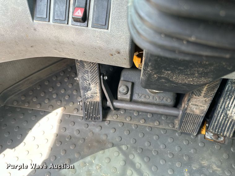 image for item EB2664 Volvo L180E wheel loader