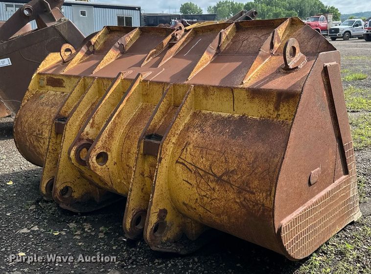 image for item EB2669 JRB WA450-5 wheel loader bucket
