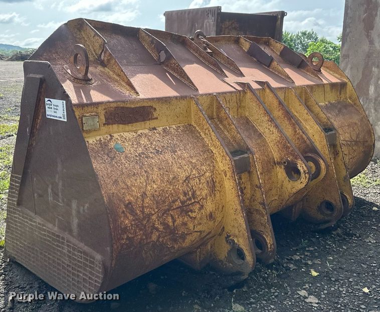 image for item EB2669 JRB WA450-5 wheel loader bucket