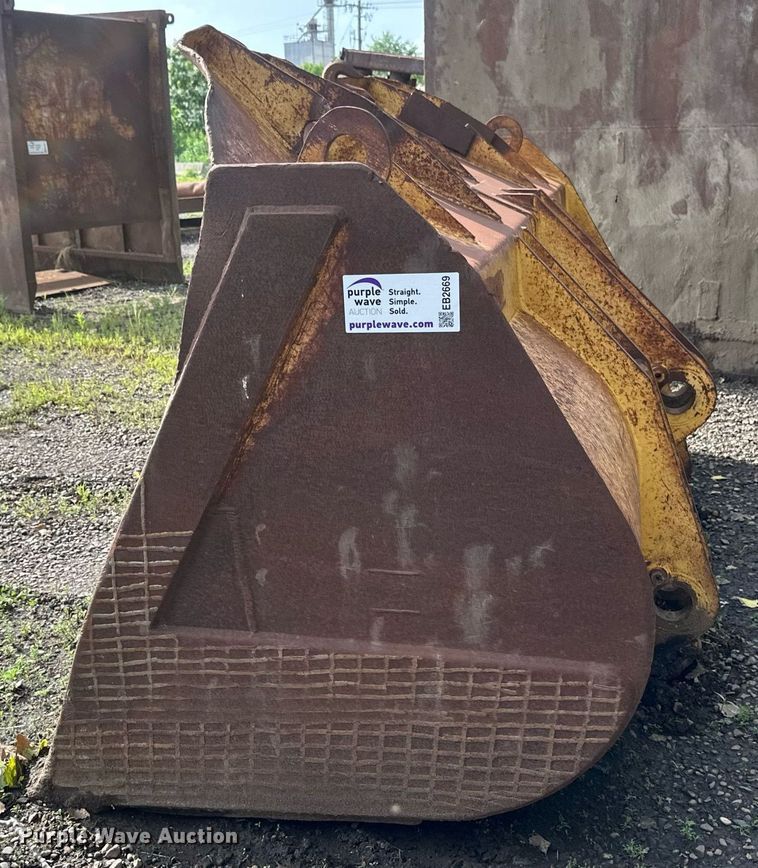 image for item EB2669 JRB WA450-5 wheel loader bucket