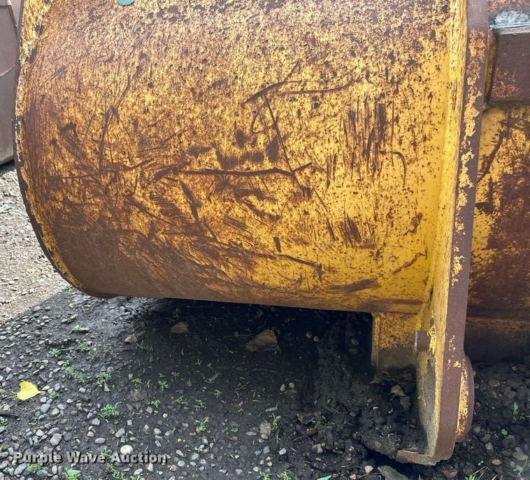 image for item EB2669 JRB WA450-5 wheel loader bucket