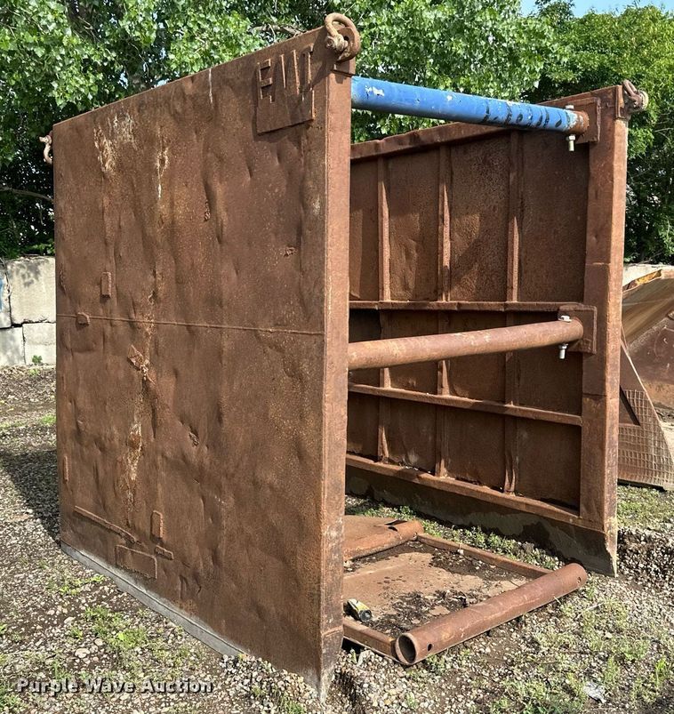 image for item EB2670 Trench box