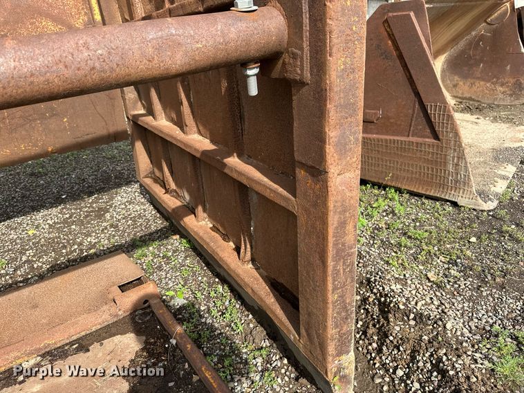 image for item EB2670 Trench box