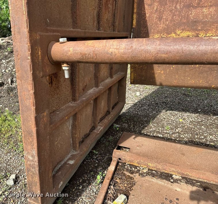 image for item EB2670 Trench box