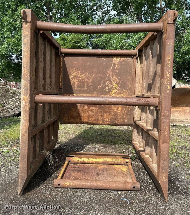 image for item EB2671 EMI trench box