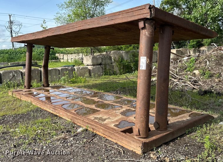 image for item EB2672 Trench box