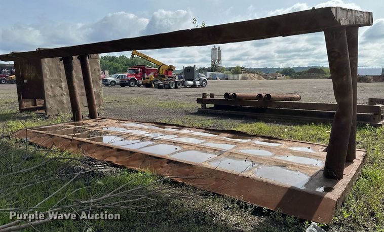 image for item EB2672 Trench box