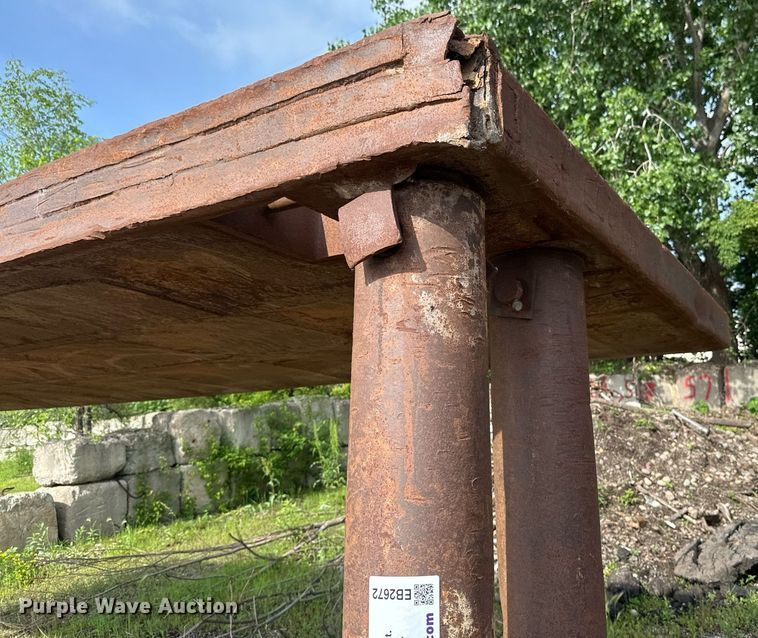 image for item EB2672 Trench box