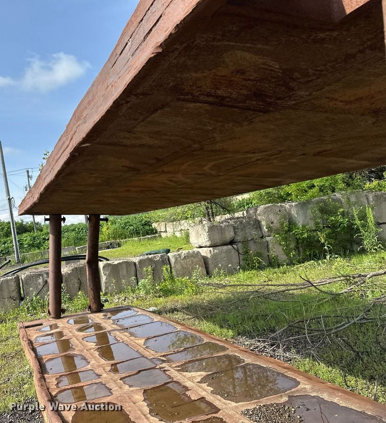 image for item EB2672 Trench box