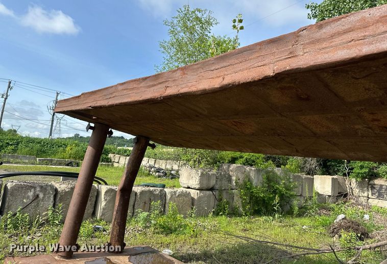 image for item EB2672 Trench box