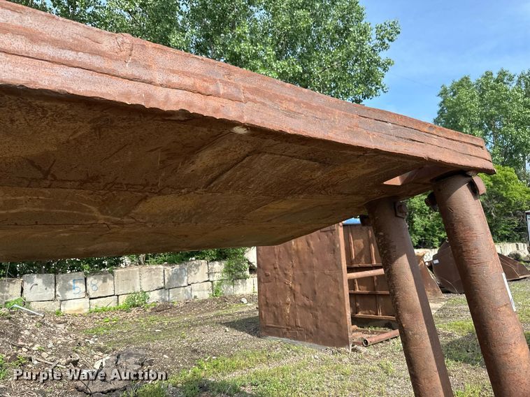 image for item EB2672 Trench box