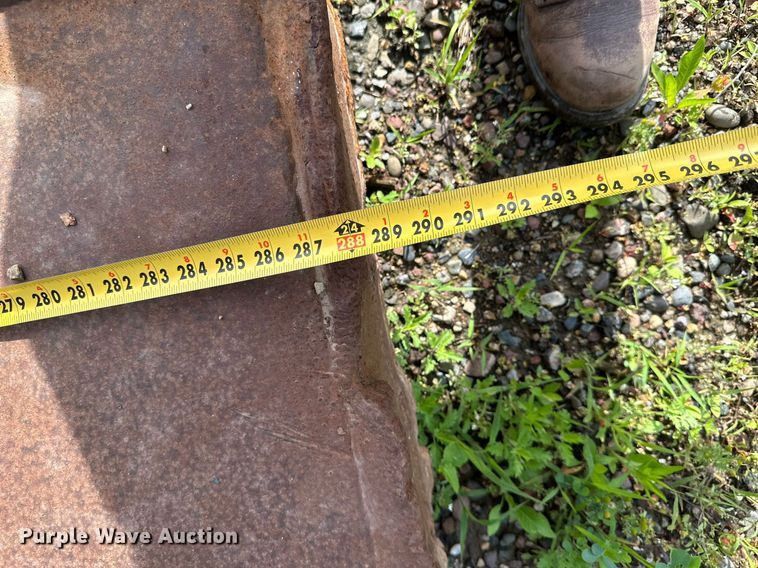 image for item EB2672 Trench box