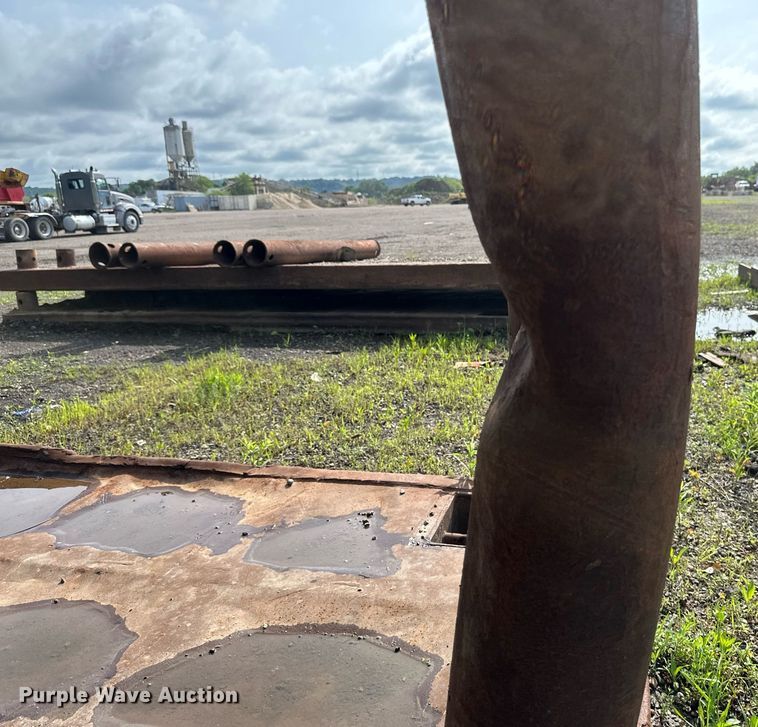 image for item EB2672 Trench box