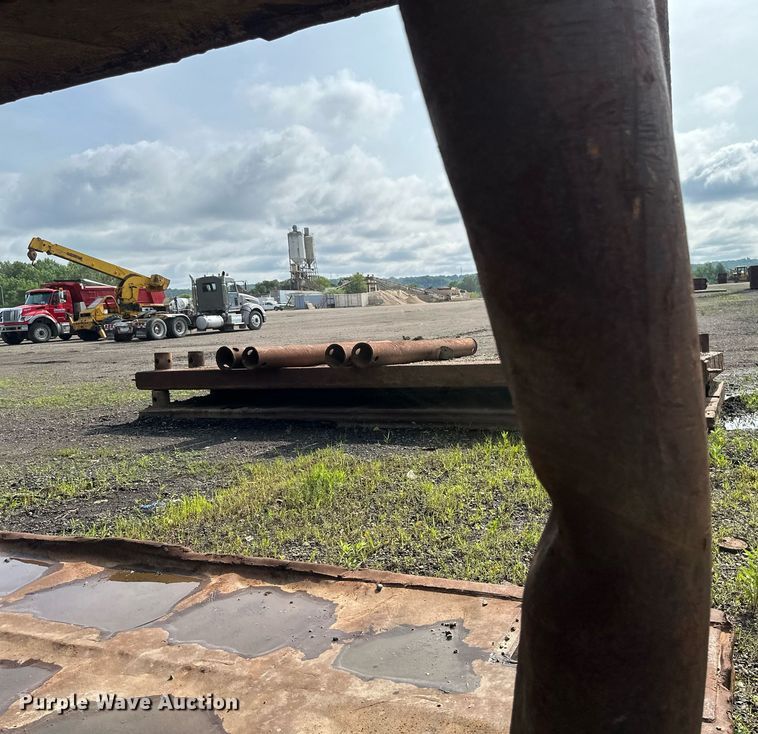 image for item EB2672 Trench box