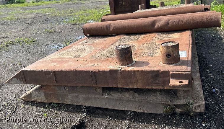 image for item EB2673 Trench box