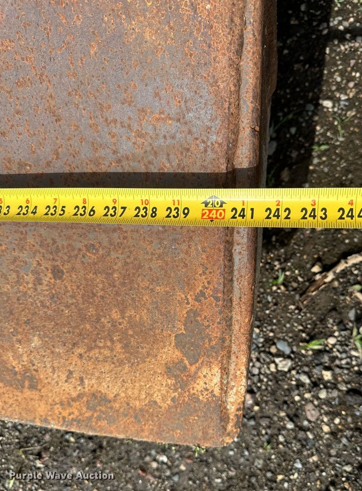 image for item EB2673 Trench box