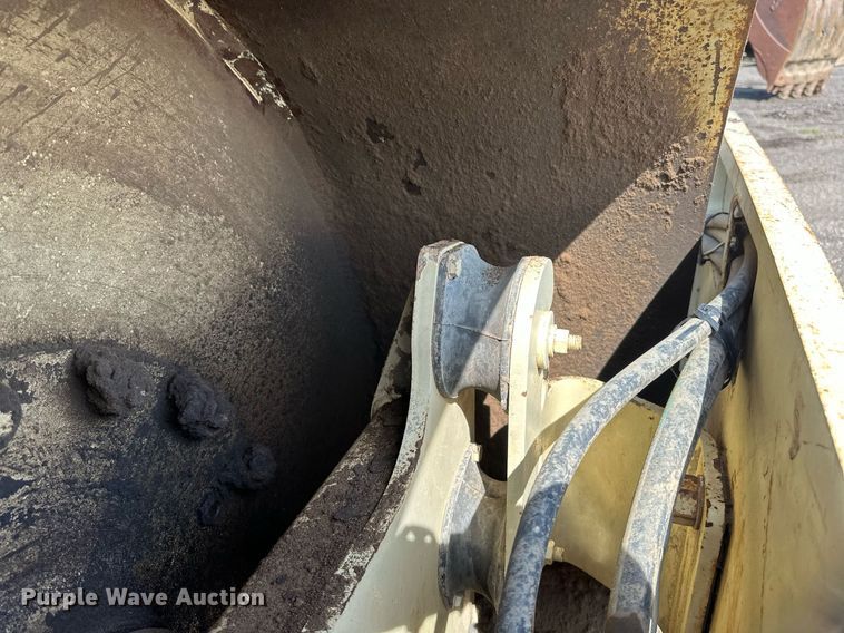 image for item EB2675 2004 Ingersoll Rand SD-105F TF single drum vibratory roller