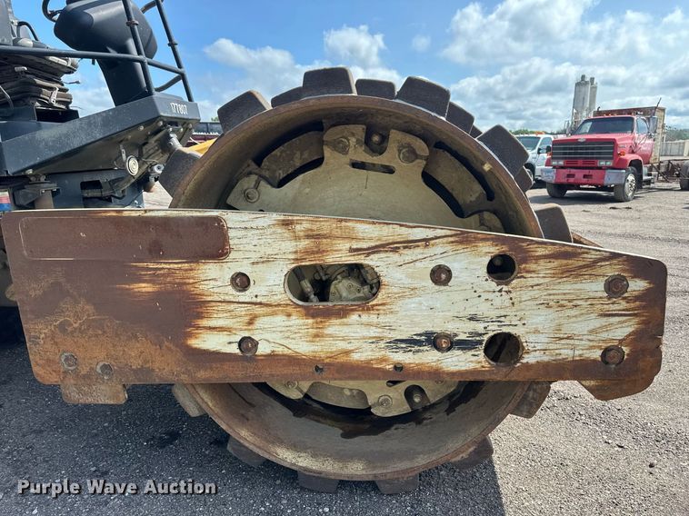 image for item EB2675 2004 Ingersoll Rand SD-105F TF single drum vibratory roller