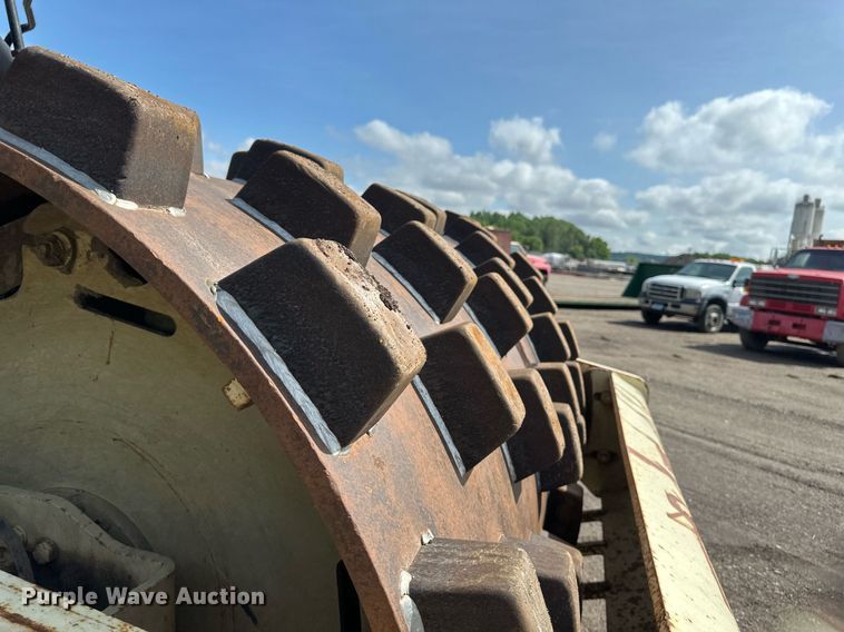 image for item EB2675 2004 Ingersoll Rand SD-105F TF single drum vibratory roller