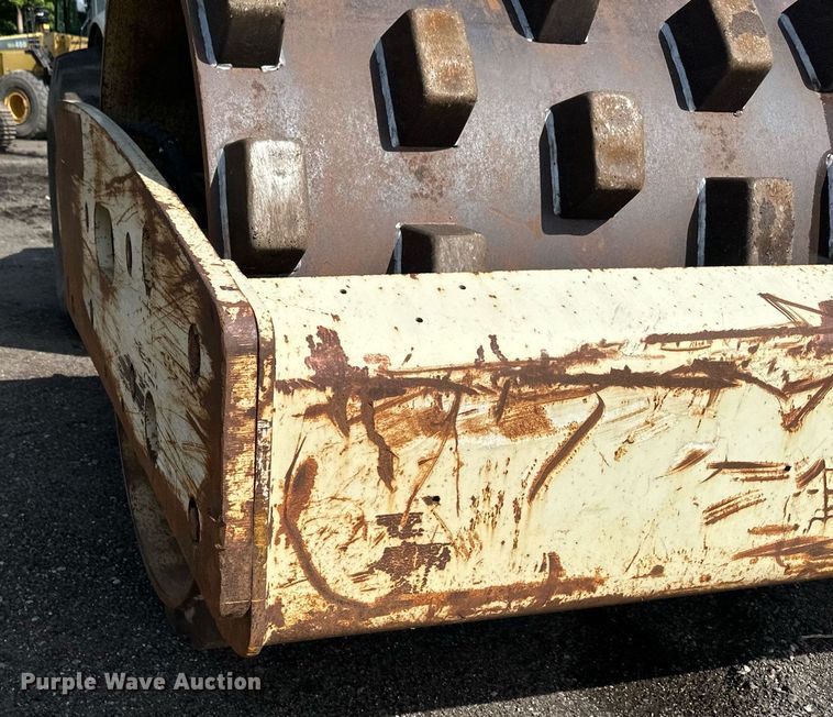 image for item EB2675 2004 Ingersoll Rand SD-105F TF single drum vibratory roller