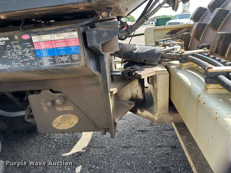 image for item EB2675 2004 Ingersoll Rand SD-105F TF single drum vibratory roller