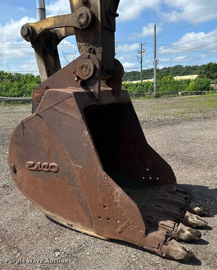 image for item EB2676 2004 Komatsu PC400LC-7 excavator