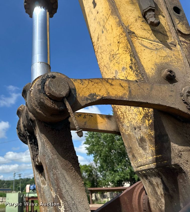 image for item EB2676 2004 Komatsu PC400LC-7 excavator