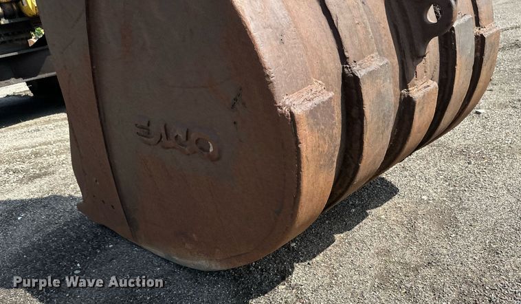 image for item EB2676 2004 Komatsu PC400LC-7 excavator