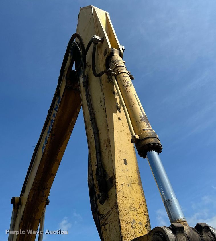 image for item EB2676 2004 Komatsu PC400LC-7 excavator