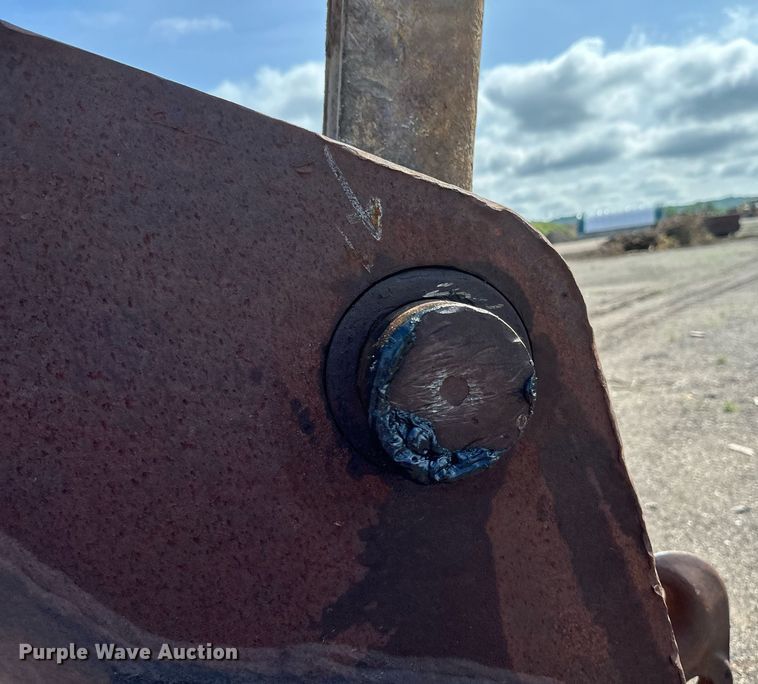 image for item EB2676 2004 Komatsu PC400LC-7 excavator