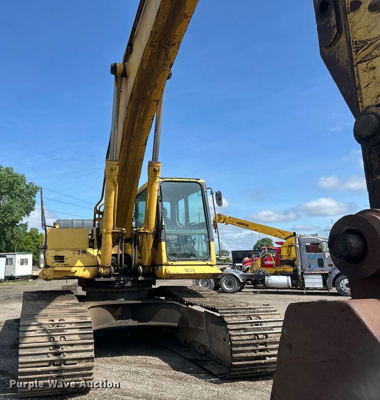 image for item EB2676 2004 Komatsu PC400LC-7 excavator