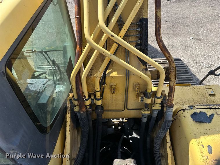 image for item EB2676 2004 Komatsu PC400LC-7 excavator