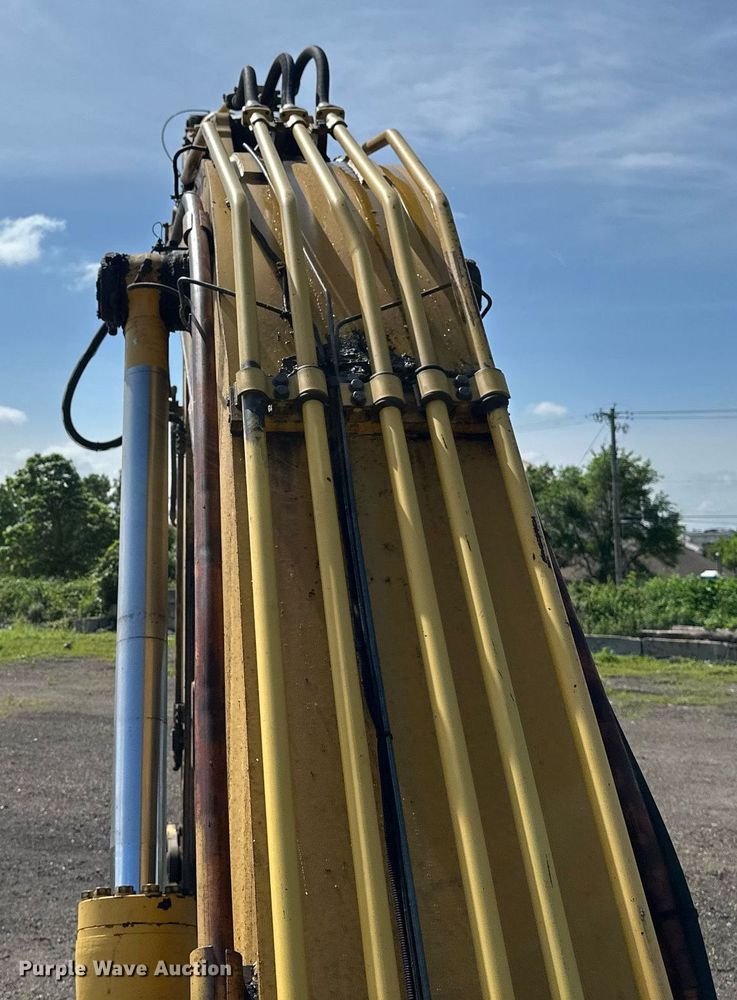 image for item EB2676 2004 Komatsu PC400LC-7 excavator