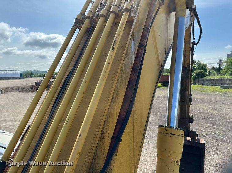 image for item EB2676 2004 Komatsu PC400LC-7 excavator