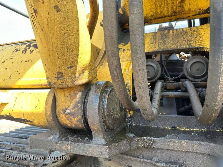 image for item EB2676 2004 Komatsu PC400LC-7 excavator