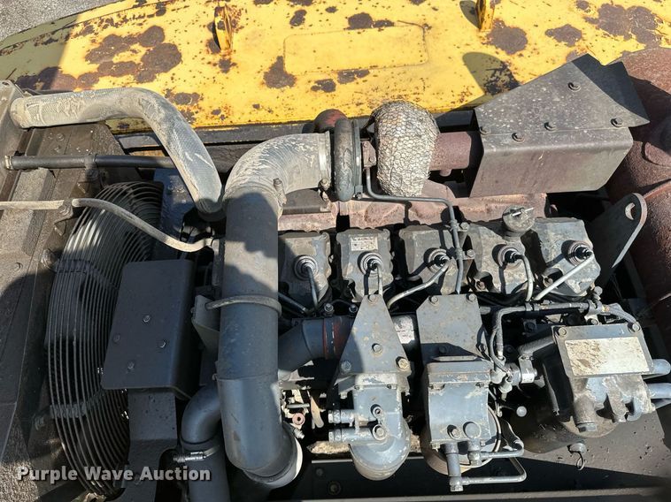 image for item EB2676 2004 Komatsu PC400LC-7 excavator