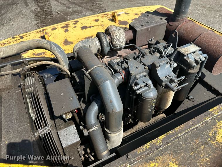 image for item EB2676 2004 Komatsu PC400LC-7 excavator