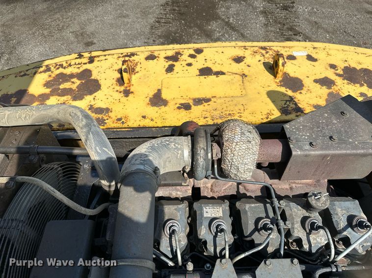 image for item EB2676 2004 Komatsu PC400LC-7 excavator